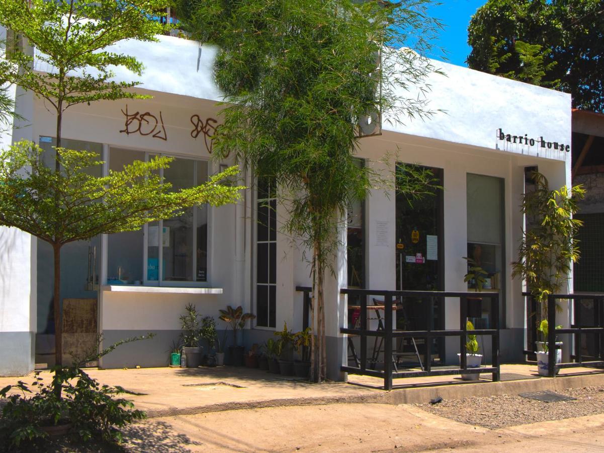 Hometel Barrio House Mactan Đảo Mactan Ngoại thất bức ảnh