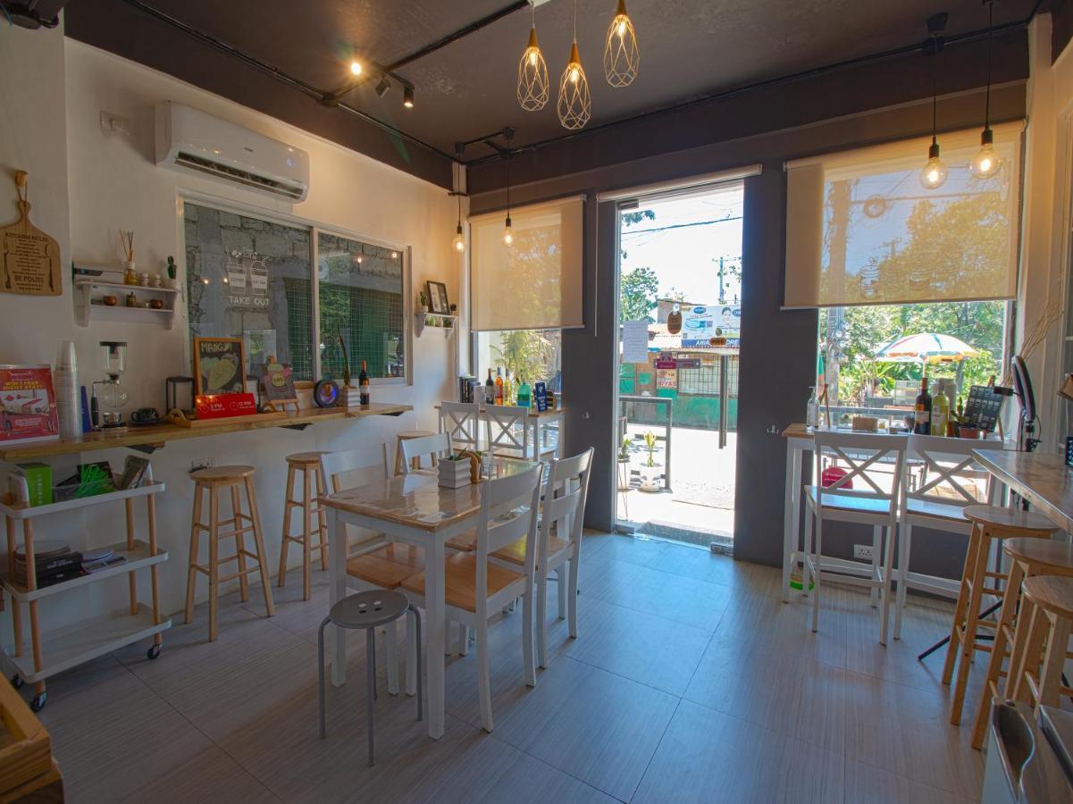Hometel Barrio House Mactan Đảo Mactan Ngoại thất bức ảnh