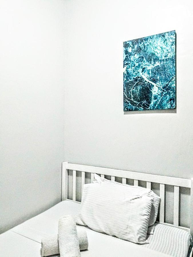 Hometel Barrio House Mactan Đảo Mactan Ngoại thất bức ảnh
