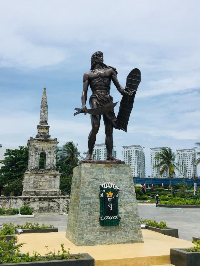 Hometel Barrio House Mactan Đảo Mactan Ngoại thất bức ảnh