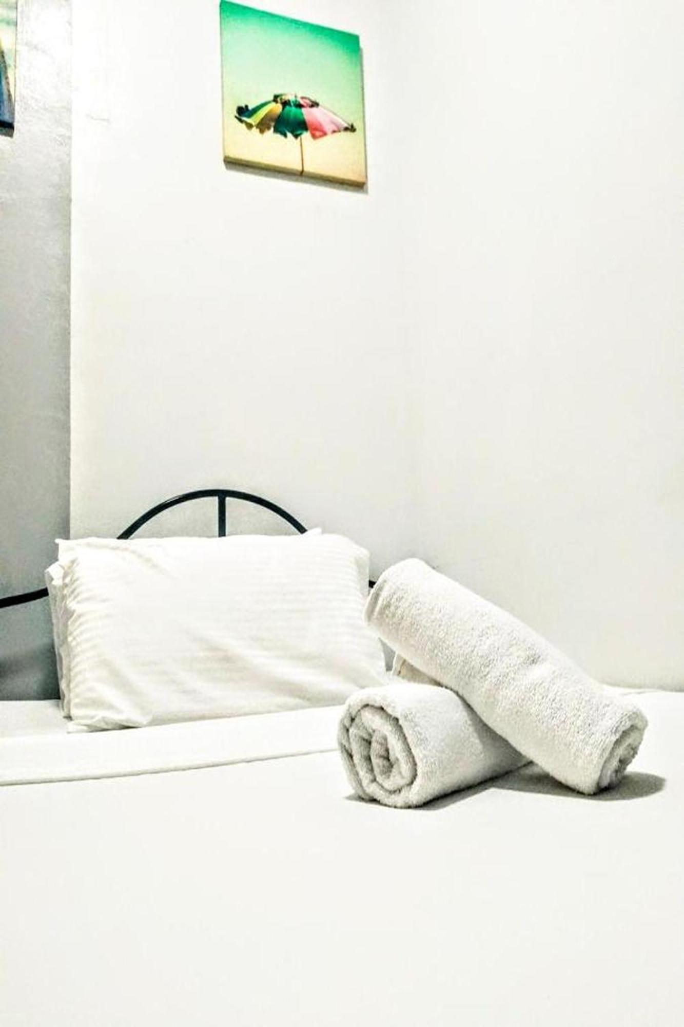 Hometel Barrio House Mactan Đảo Mactan Ngoại thất bức ảnh