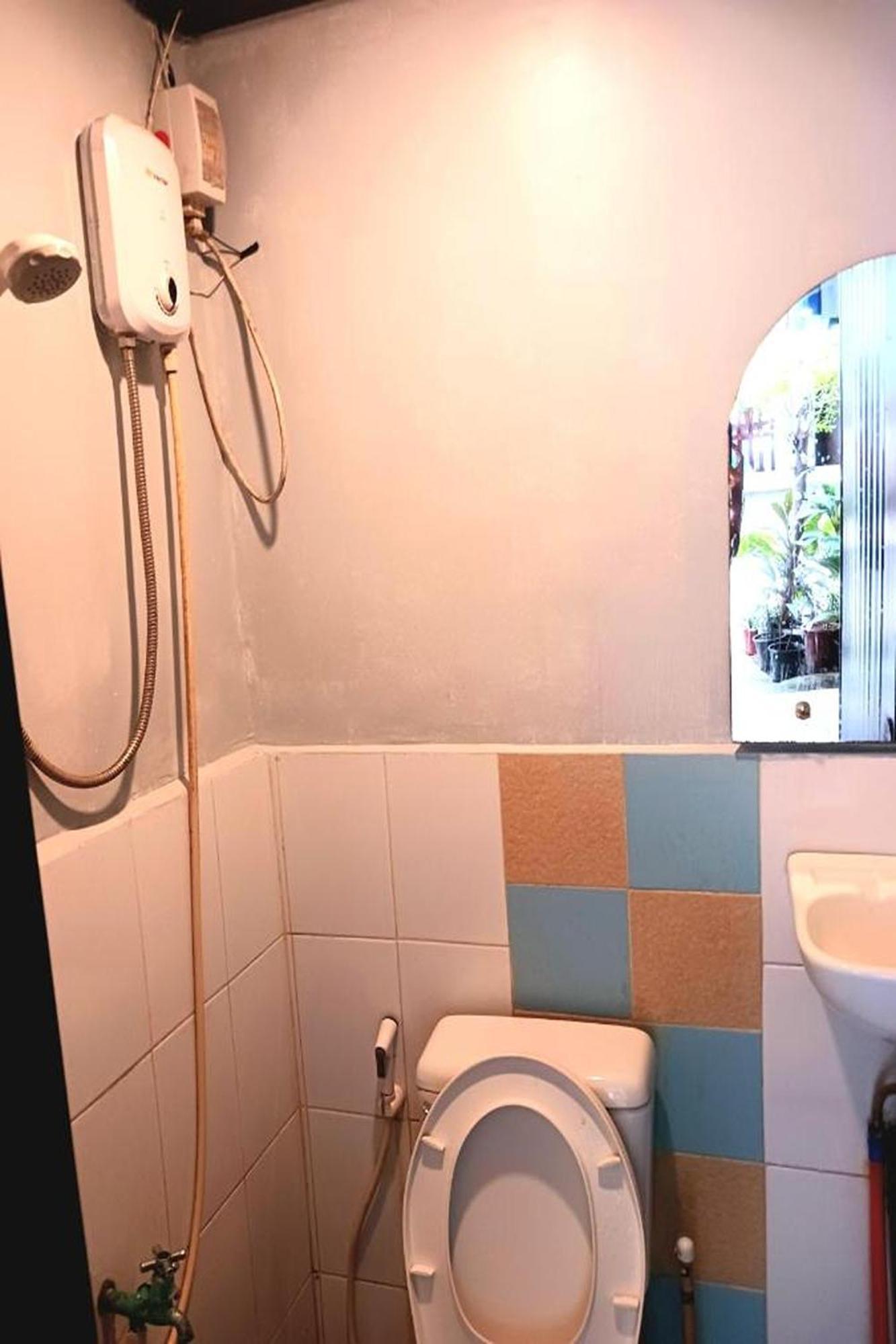Hometel Barrio House Mactan Đảo Mactan Ngoại thất bức ảnh